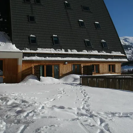 In Near Slopes * 格雷斯昂韦科尔